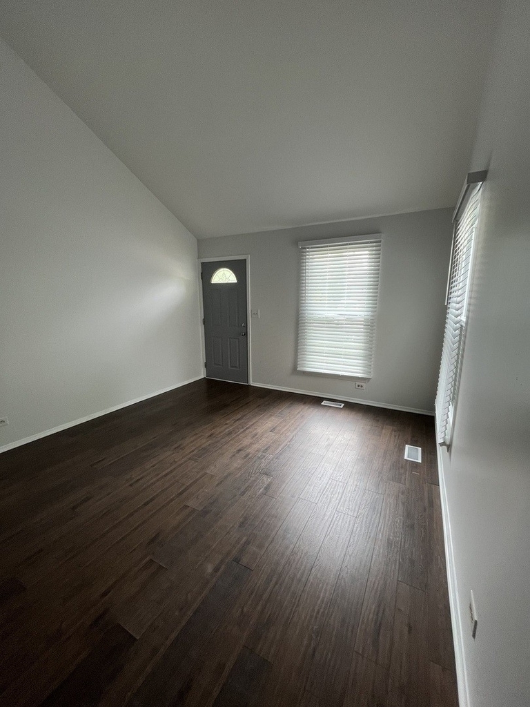 1050 Perry Drive - Photo 13