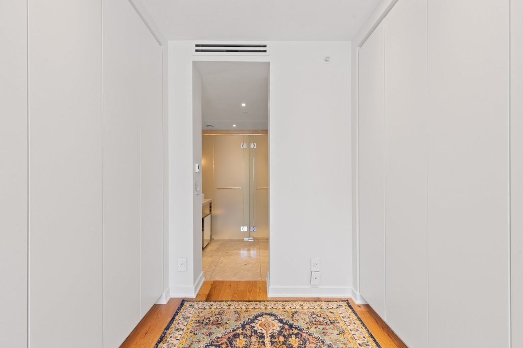 242 Rue Young #803 - Photo 20