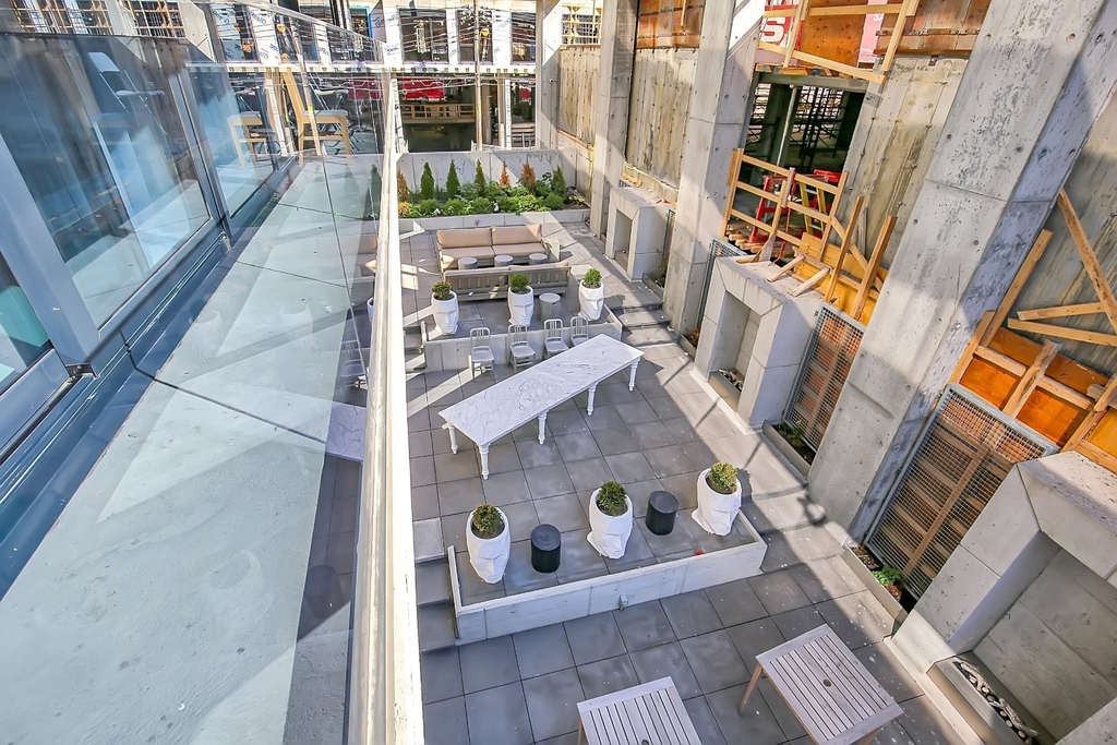 242 Rue Young #803 - Photo 31