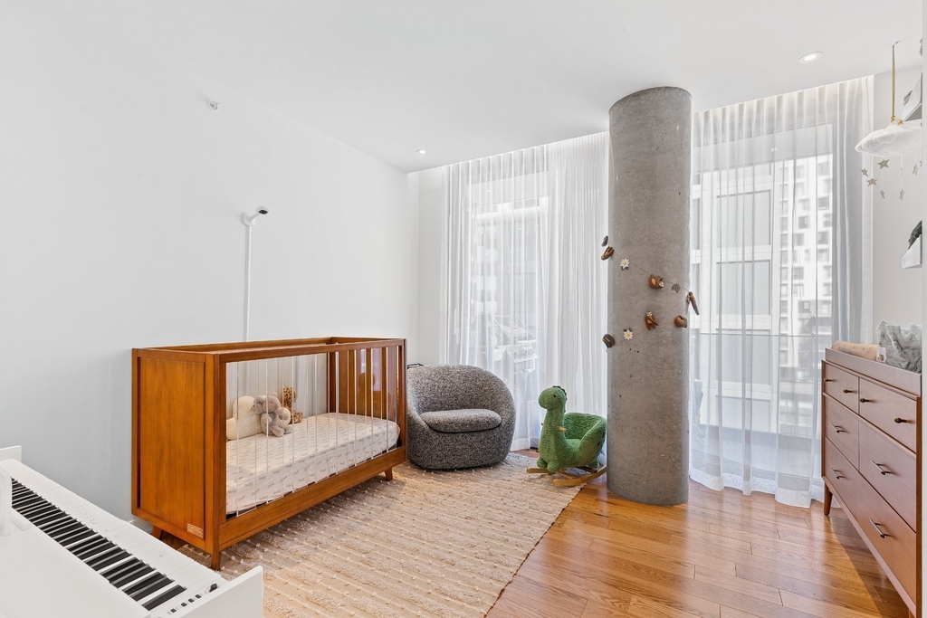 242 Rue Young #803 - Photo 5
