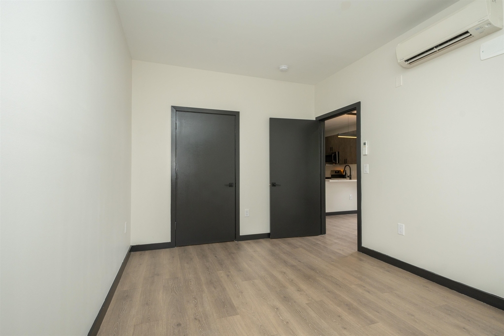 100 Sackett St - Photo 13