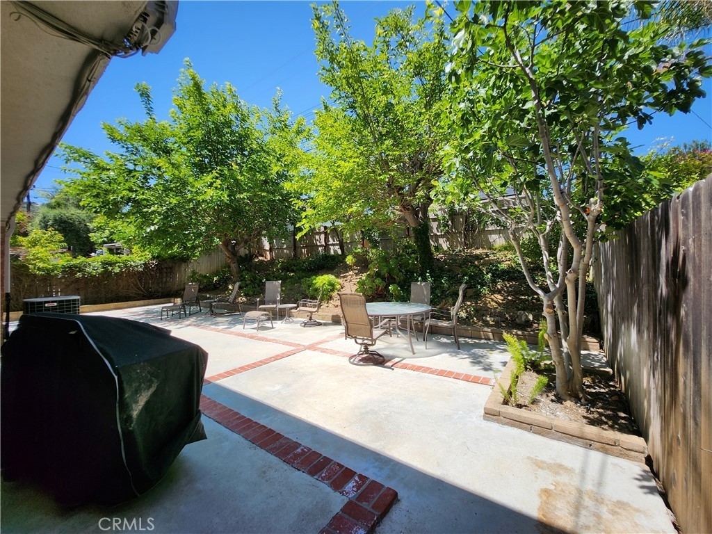 4239 Canoga Drive - Photo 4