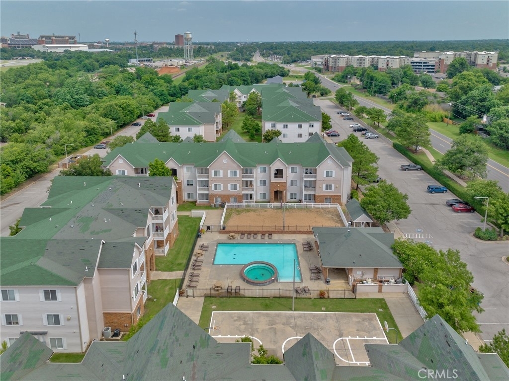 2200 Classen Boulevard - Photo 49