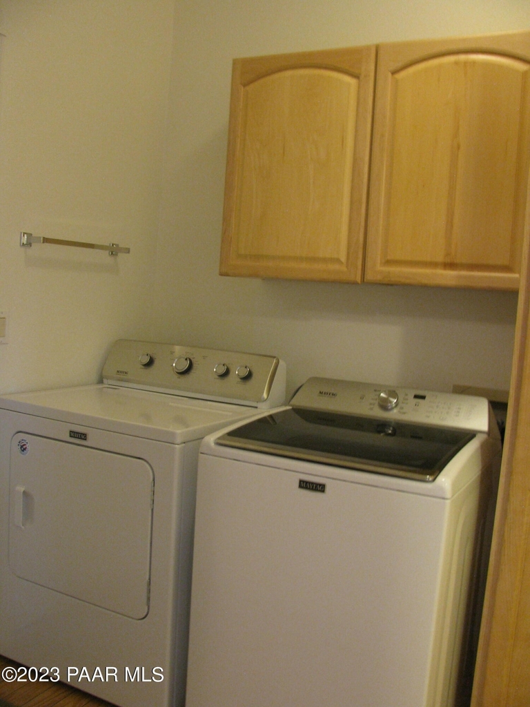 2057 N Oxford - Photo 10