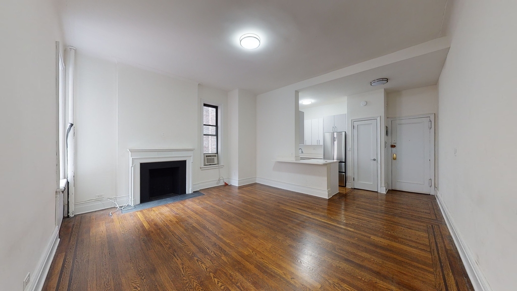 East 81st Street and Park Avenue - Photo 0