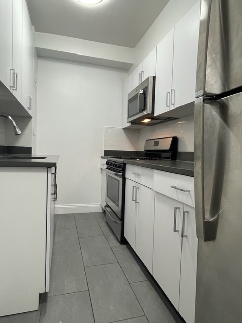 East 57th Street - Photo 8