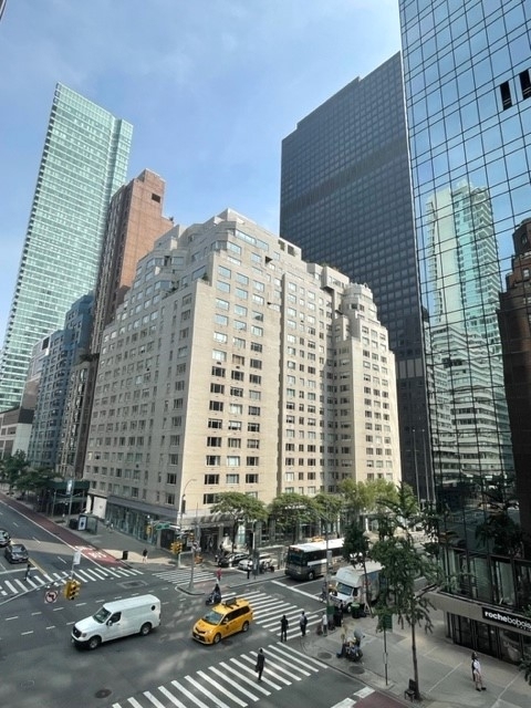 East 57th Street - Photo 2