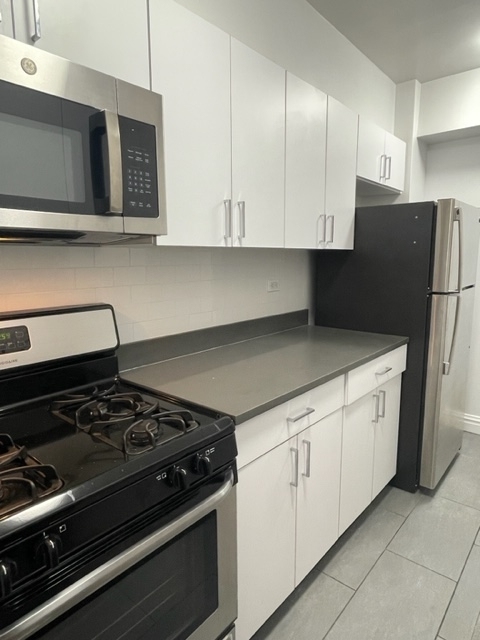 East 57th Street - Photo 9