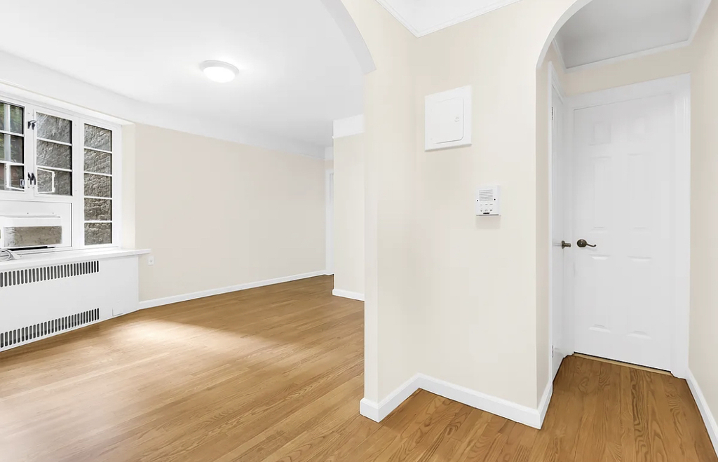 1 Jane Street - Photo 3