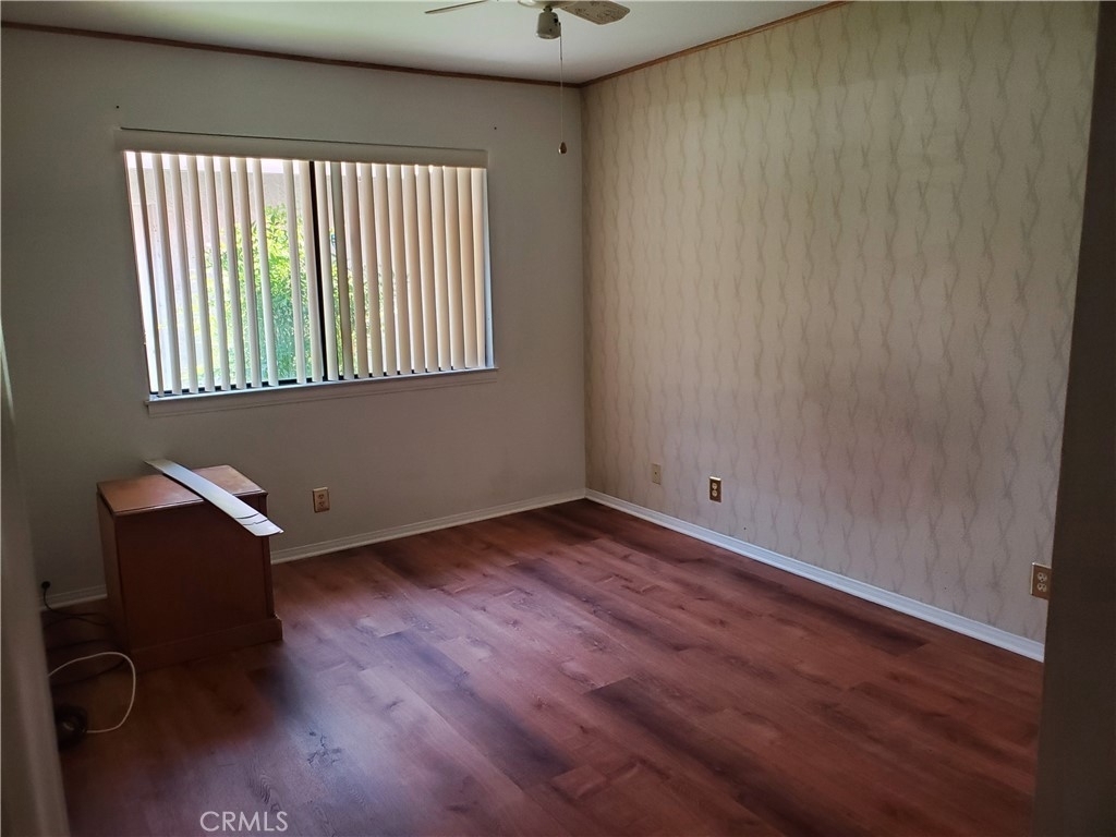 27535 Lakeview Drive - Photo 10