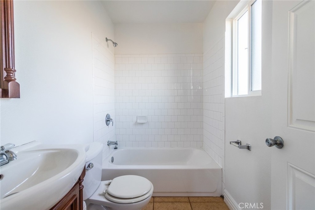 9128 Menlo Avenue - Photo 10