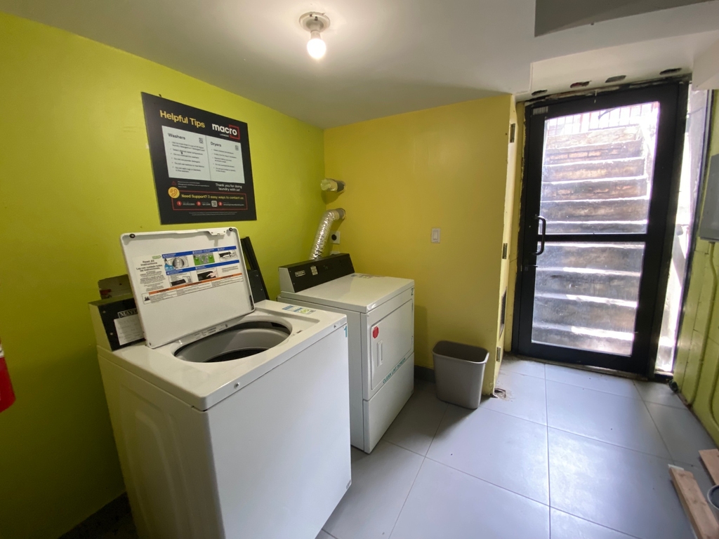 179 Knickerbocker Avenue - Photo 2