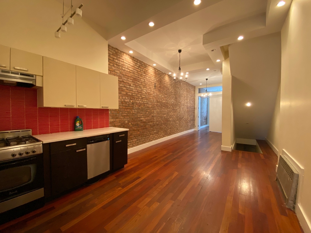 179 Knickerbocker Avenue - Photo 7