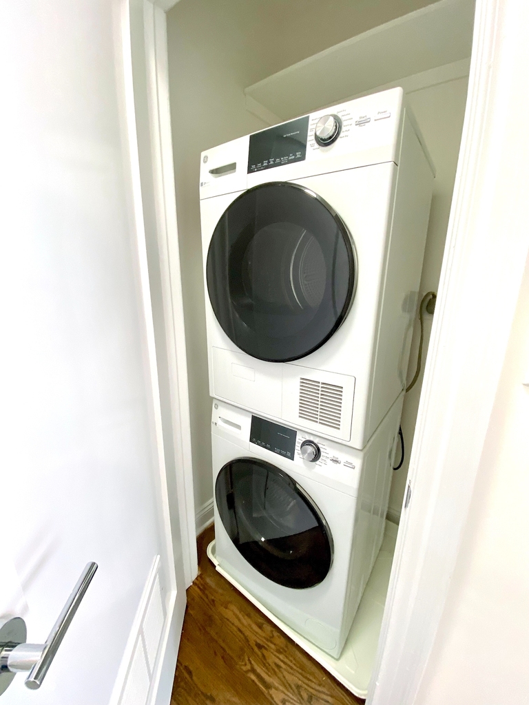East 56 Street - Photo 13