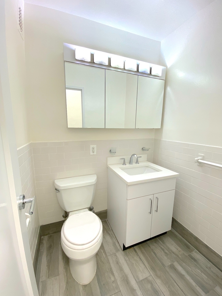 East 56 Street - Photo 11