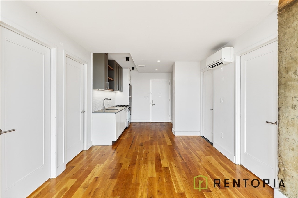 310 Graham Avenue - Photo 2