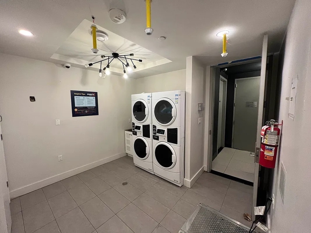 310 Graham Avenue - Photo 15