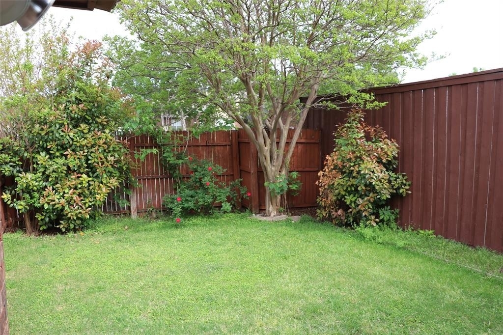 224 Nixon Street - Photo 2