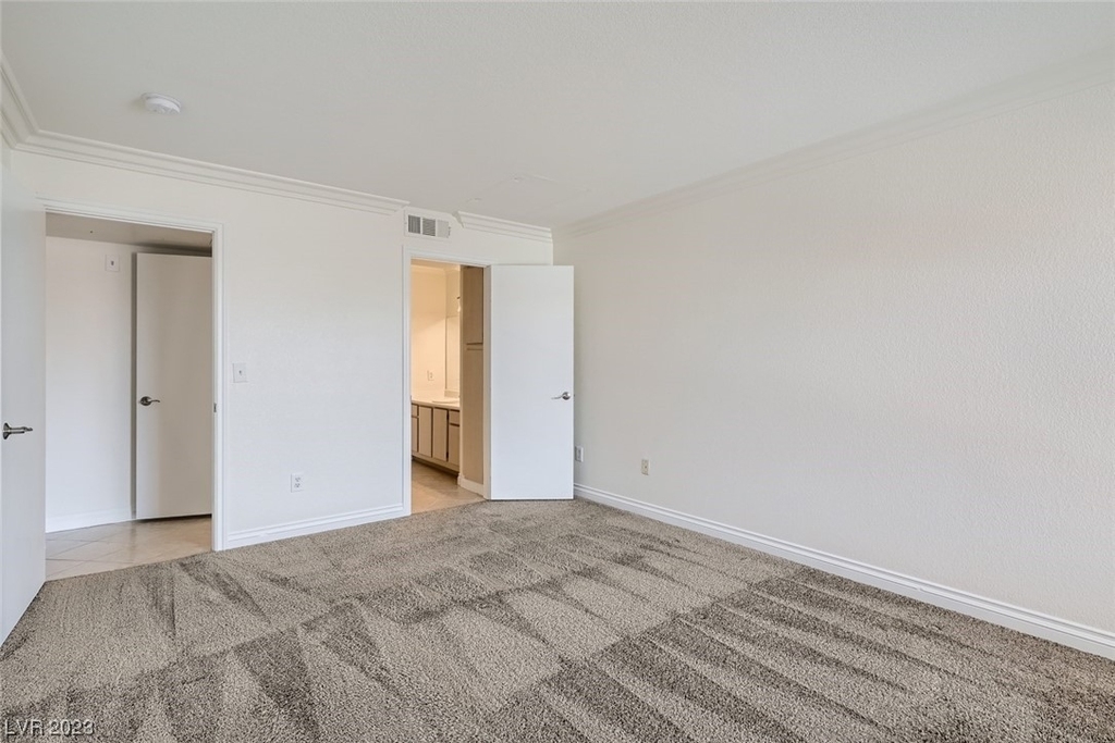 1150 N Buffalo Drive - Photo 13