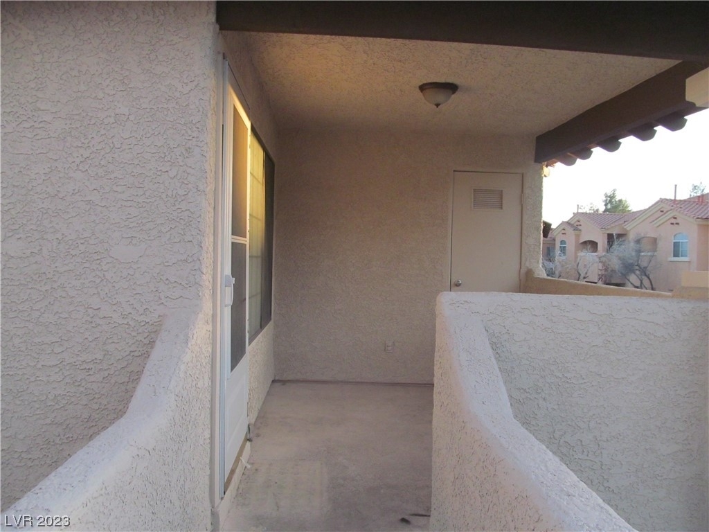 1425 Santa Margarita Street - Photo 2