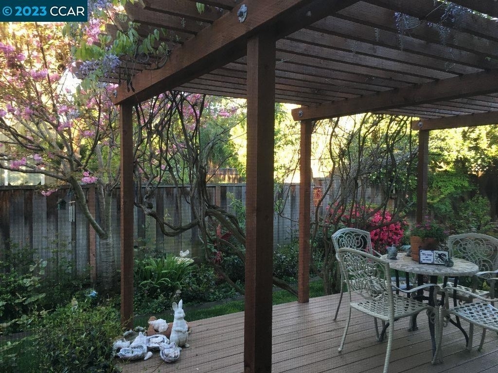 42 Saint Mark Court - Photo 11