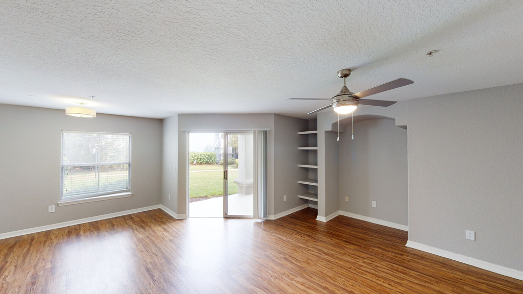 8636 Villa Point - Photo 2