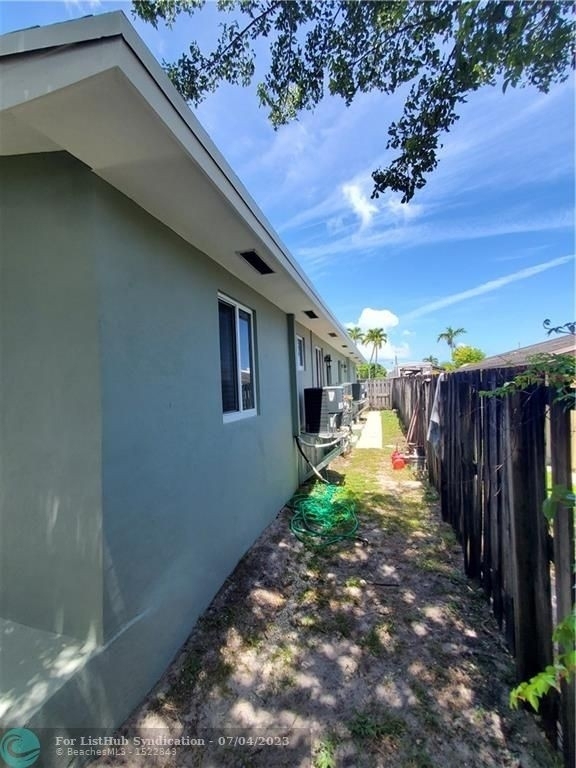 430 Sw 9th Ave - Photo 8