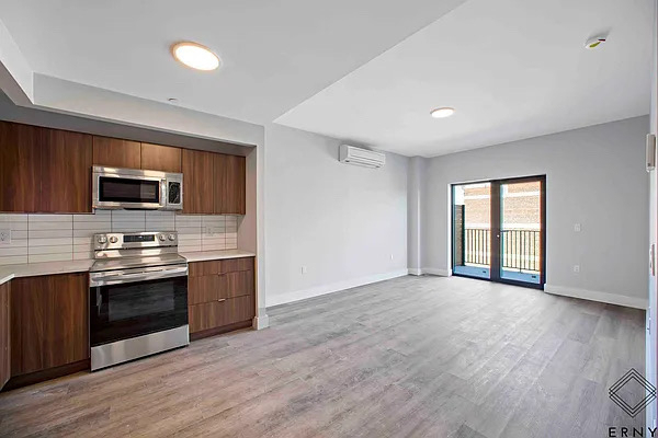 1119 Foster Avenue - Photo 1
