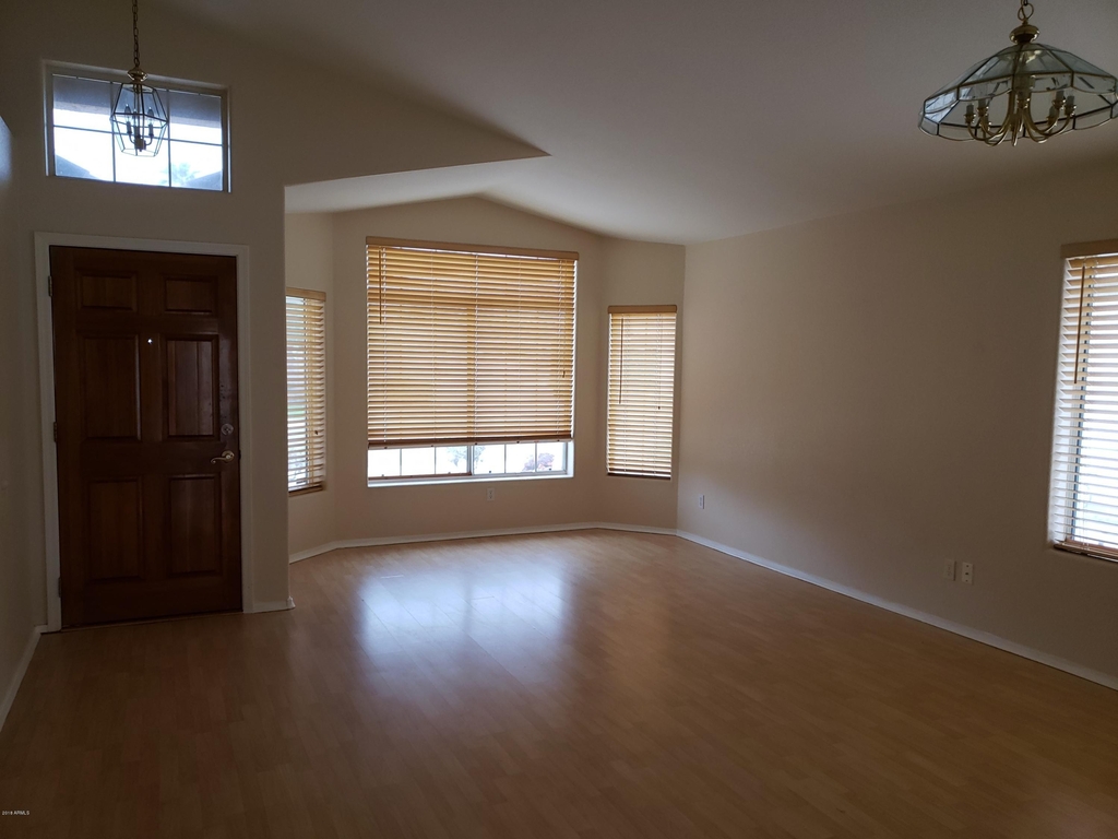 127 W Fellars Drive - Photo 10