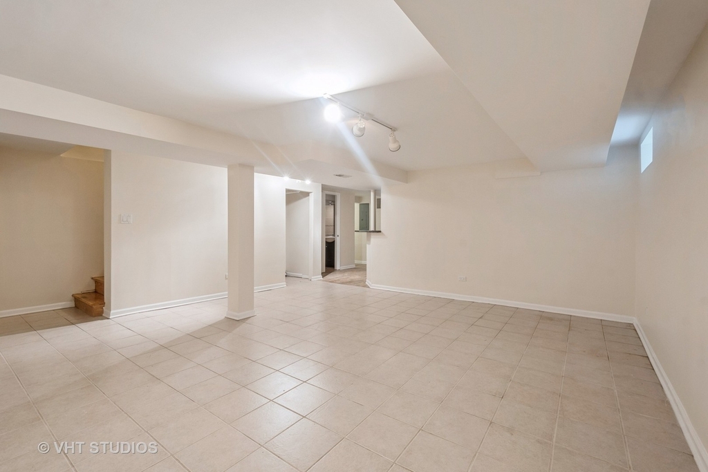 6519 N Trumbull Avenue - Photo 12