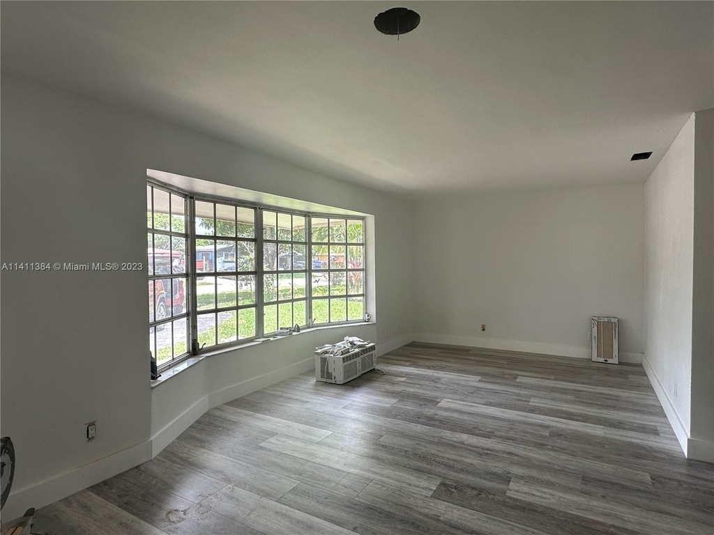 3510 Nw 33rd Ter - Photo 1