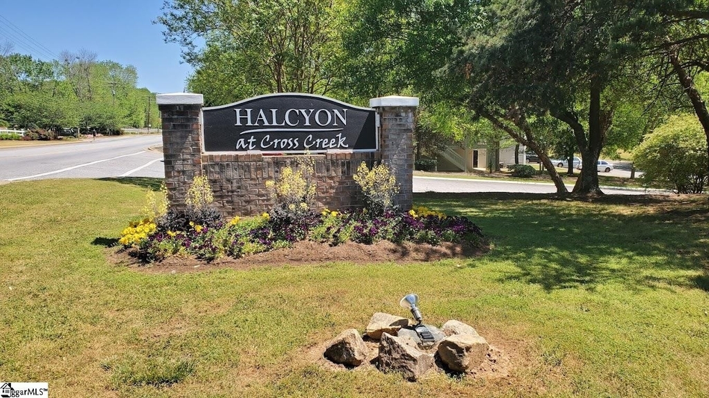 1200 Halcyon Circle - Photo 1