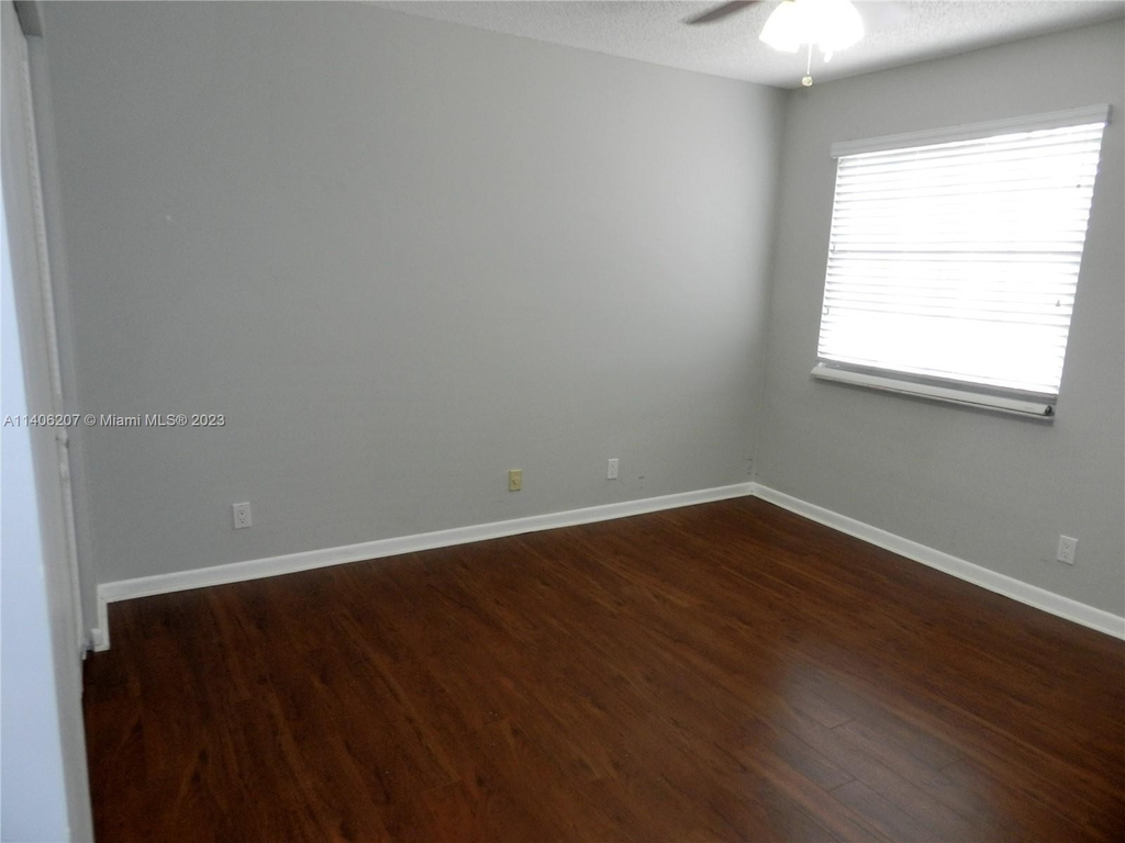 11083 Chandler Dr - Photo 18