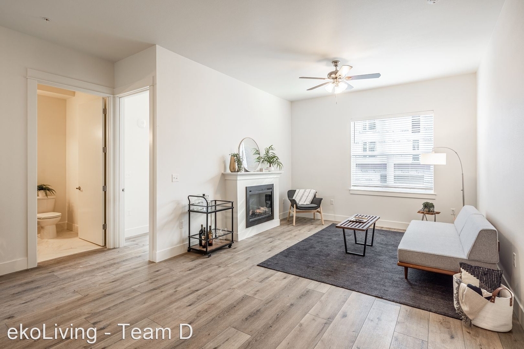 1660 D St. - Photo 17