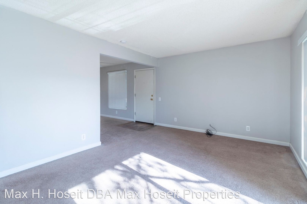 401 College Drive - Photo 6