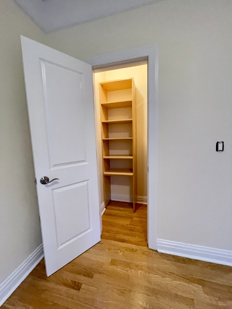 West 13th Street - Photo 7
