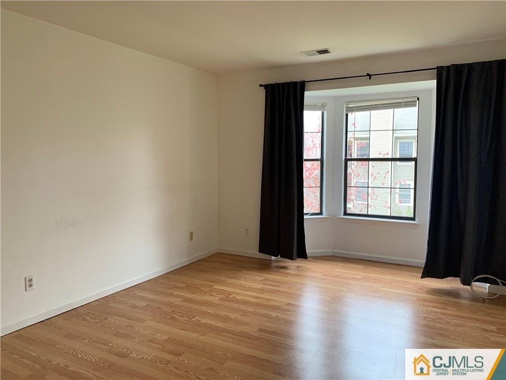 404 Carhart Court - Photo 1