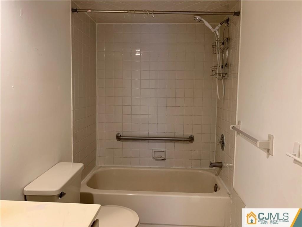 404 Carhart Court - Photo 5