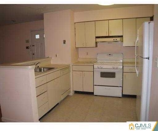 404 Carhart Court - Photo 4