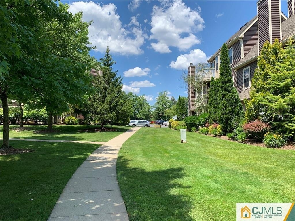 404 Carhart Court - Photo 10