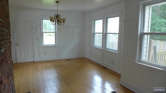 151 Leonia Avenue - Photo 4