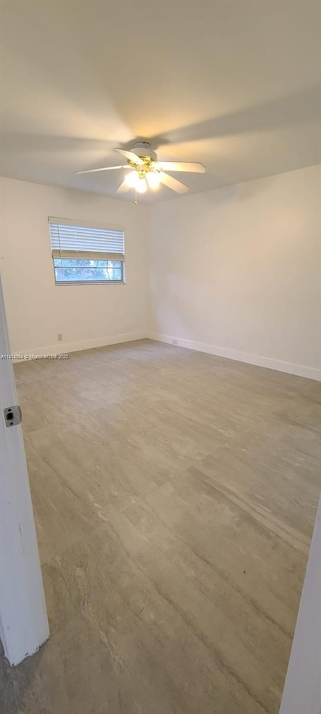 1251 Sw 125th Ave - Photo 6