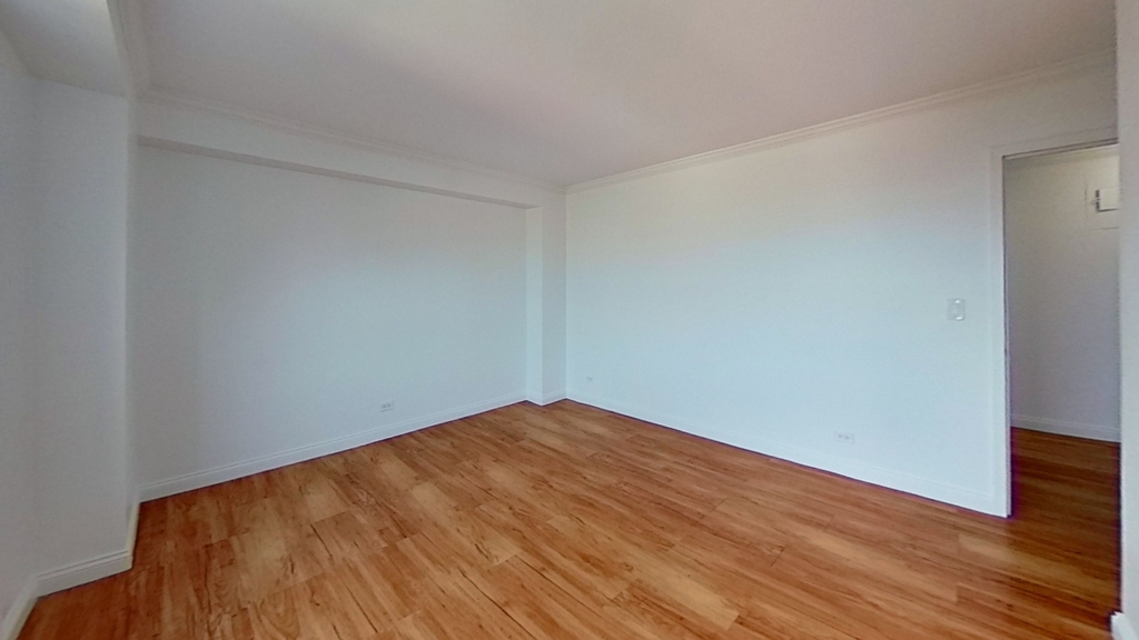 747 10th Avenue - Photo 5