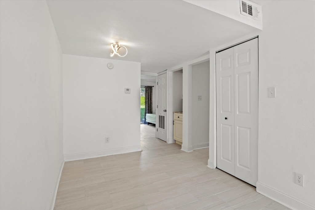 2020 Continental Avenue - Photo 5