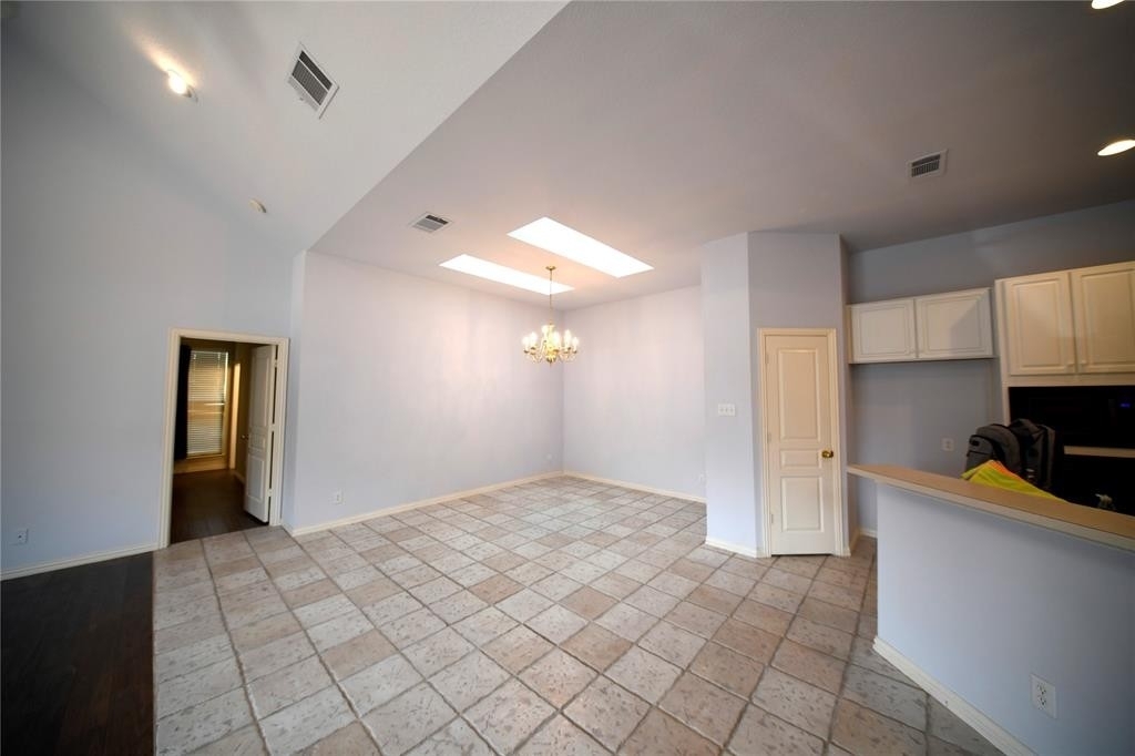 8791 Halstead Court - Photo 4