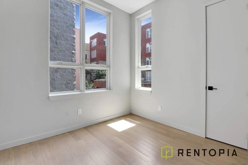 194 South 2nd Street - Photo 4