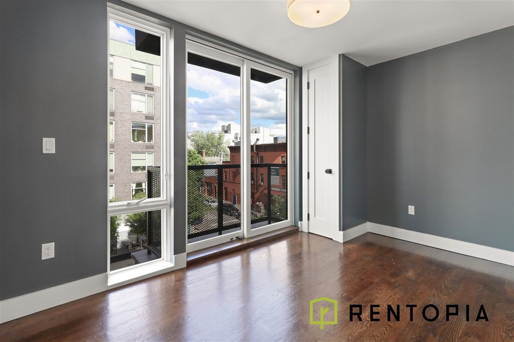 383 Union Avenue - Photo 1