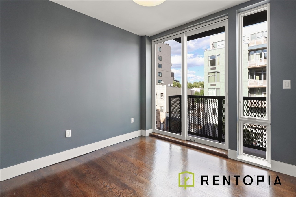 383 Union Avenue - Photo 2