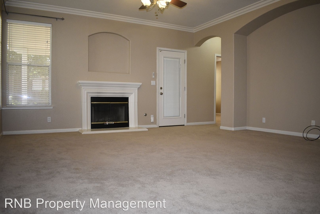 309 Quiet Star Court - Photo 9