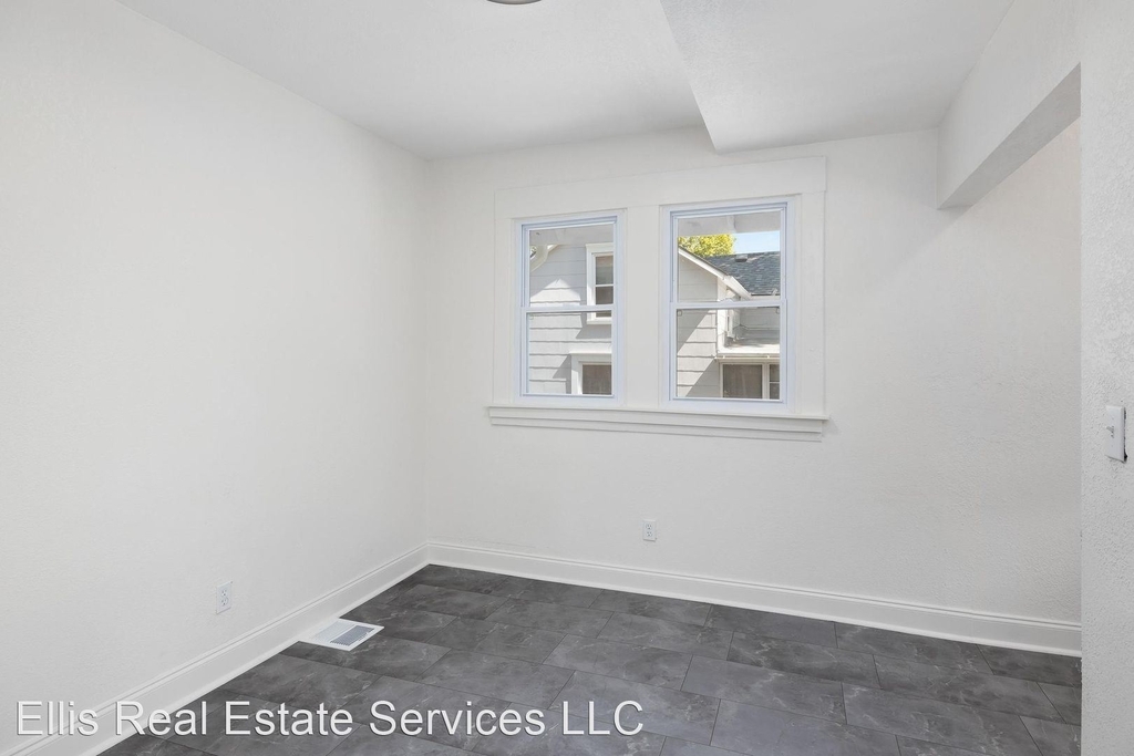 5909 Holmes St. - Photo 17